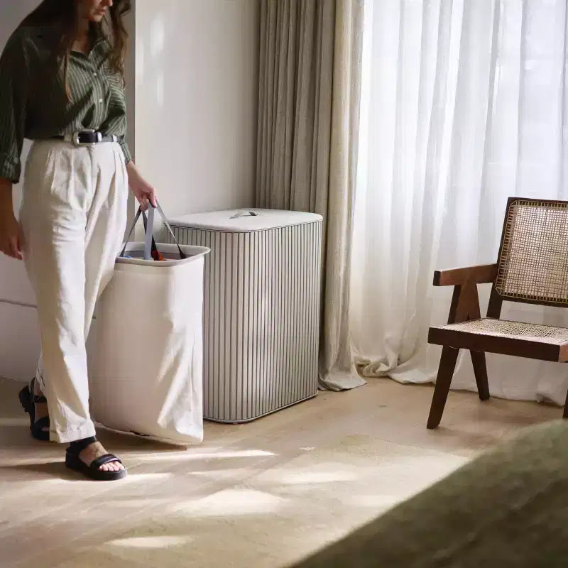 Panier à linge Joseph Joseph Tota Trio Luxe 90L en bambou avec séparation - Écru