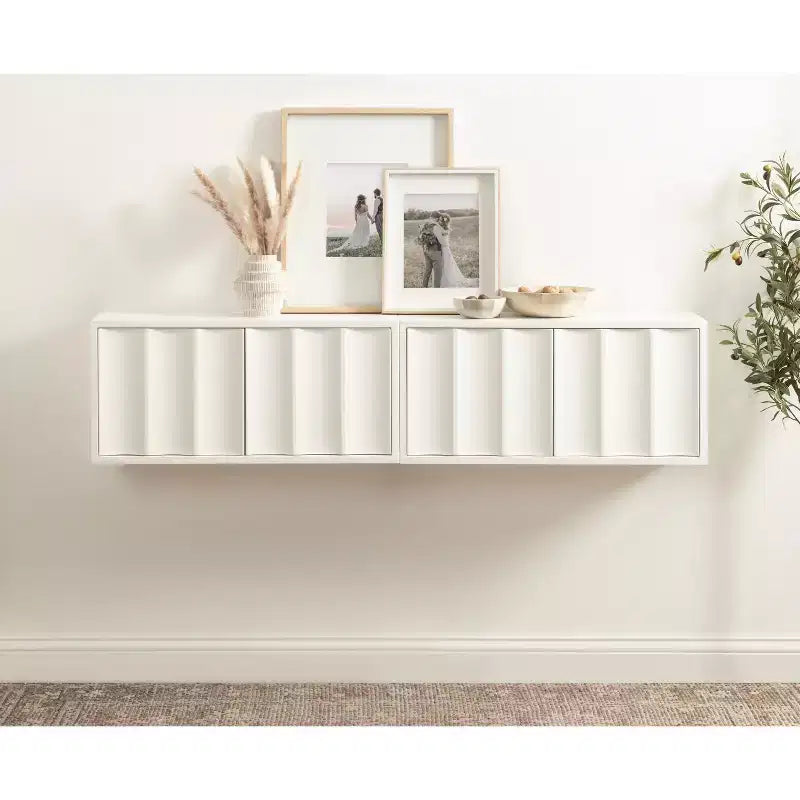 Kate & Laurel All Things Decor Armoire Murale Scallop Sartell Blanc 76 x 25 x 35 cm