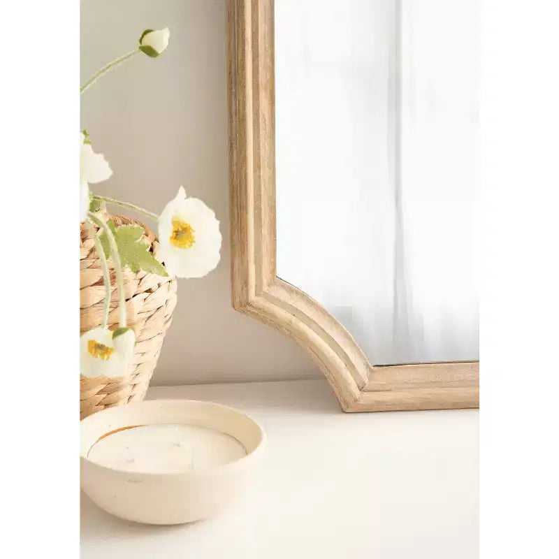 Miroir Arqué en Bois Carlow Naturel 23"x32" Kate & Laurel All Things Decor