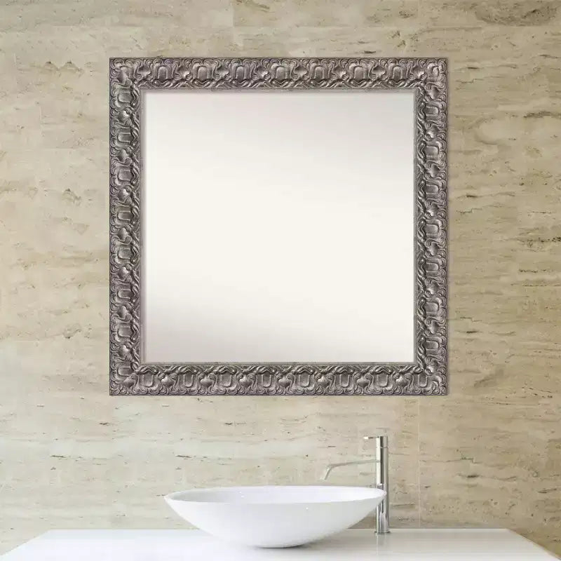 Miroir mural de salle de bain Luxor en bois argenté de 32 po x 32 po - Amanti Art : Carré moderne, quincaillerie de montage incluse