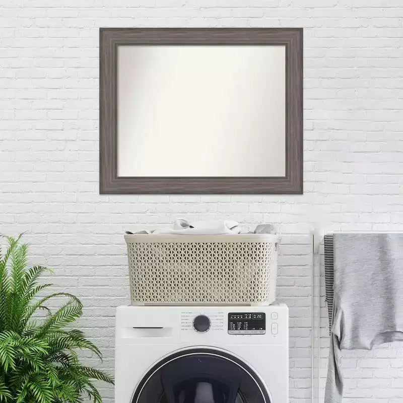 Miroir mural de salle de bain en bois de grange non biseauté 33" x 27" marron - Amanti Art