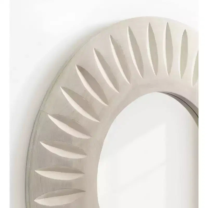 Miroir en bois sculpté Usra 66 x 66 cm Kate & Laurel All Things Decor