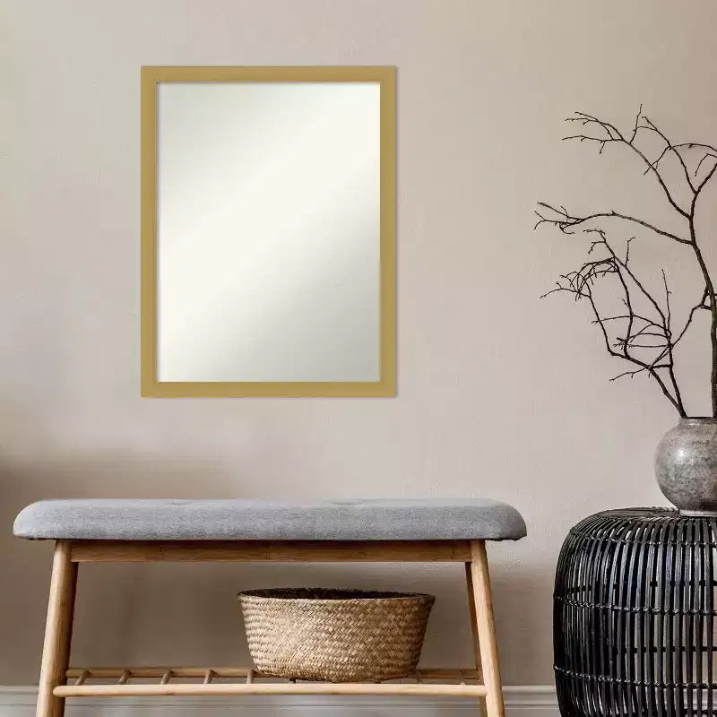 Miroir mural étroit Grace 50,8 cm x 66 cm sans biseau or brossé – Amanti Art : Miroir de courtoisie rectangulaire moderne, matériel de montage inclus
