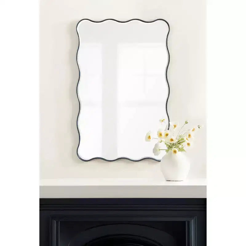 Miroir rectangulaire festonné Viona 24"X36" bleu marine Kate & Laurel All Things Decor