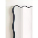 Miroir rectangulaire festonné Viona 24"X36" bleu marine Kate & Laurel All Things Decor