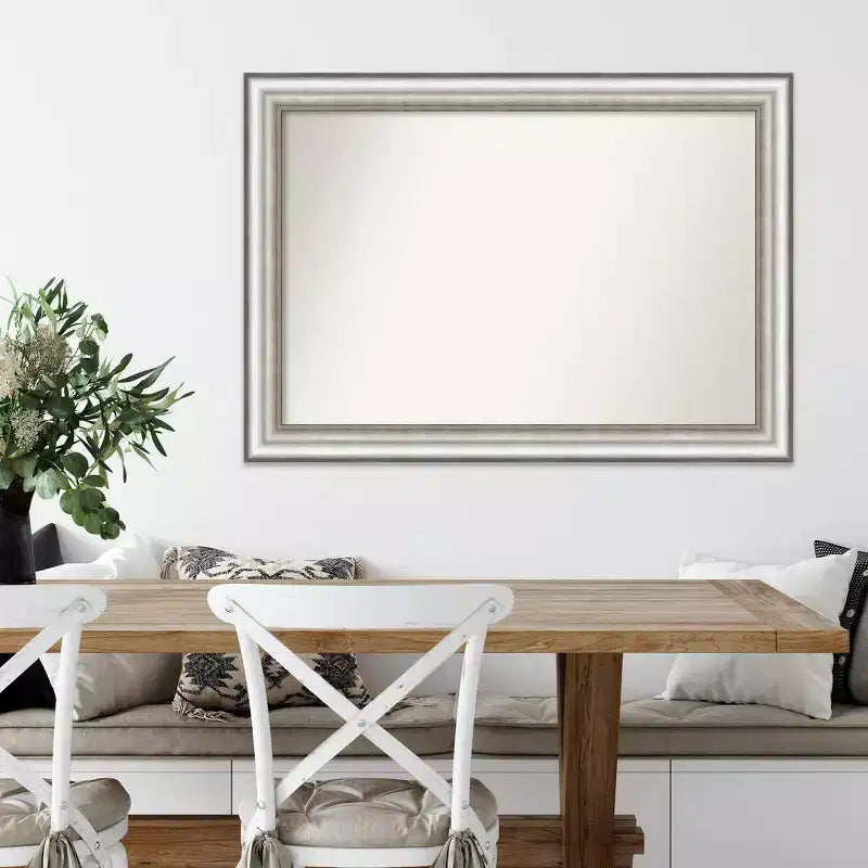 Miroir mural argenté de 41 po x 29 po sans biseau - Amanti Art