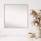 Miroir mural en bois argenté Svelte non biseauté de 28 po x 28 po – Amanti Art : Carré moderne, quincaillerie de montage incluse