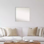 Miroir mural en bois argenté Svelte non biseauté de 28 po x 28 po – Amanti Art : Carré moderne, quincaillerie de montage incluse