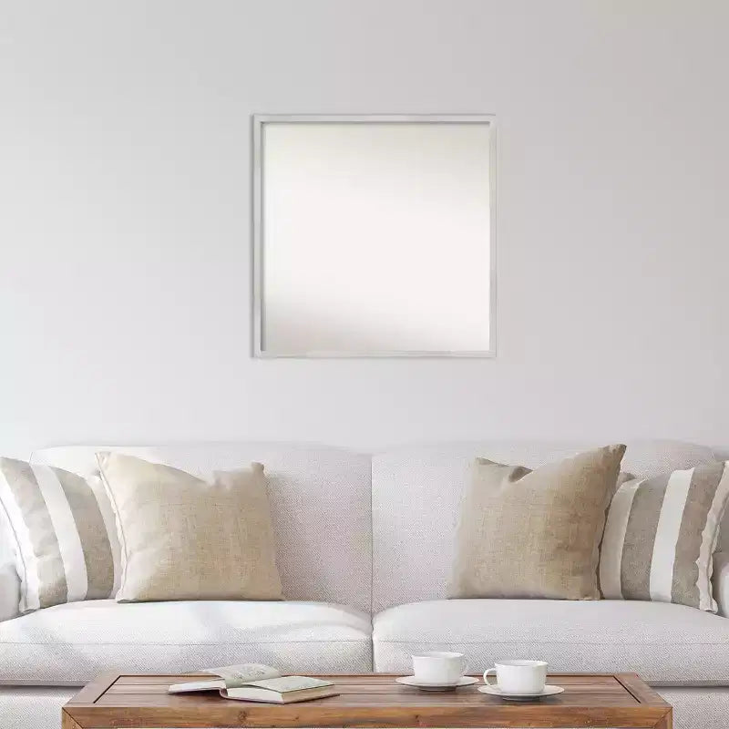 Miroir mural en bois argenté Svelte non biseauté de 28 po x 28 po – Amanti Art : Carré moderne, quincaillerie de montage incluse