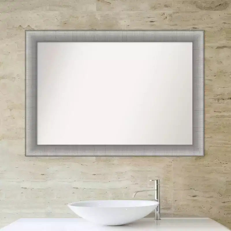 Amanti Art Miroir mural de salle de bain élégant, sans biseau, 41 x 29 po, étain brossé : Comprend le matériel de montage, cadre en polystyrène