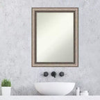 Miroir mural orné Lyla de 22 po x 28 po sans biseau avec cadre, argent - Amanti Art : Quincaillerie de montage incluse