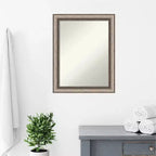 Miroir mural orné Lyla de 22 po x 28 po sans biseau avec cadre, argent - Amanti Art : Quincaillerie de montage incluse