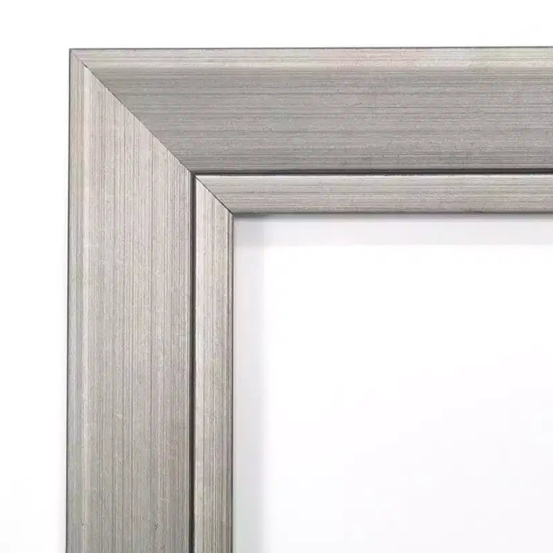 Miroir mural de salle de bain en bois étroit argenté Romano non biseauté de 40 x 28 po - Amanti Art : Rectangle moderne, mural