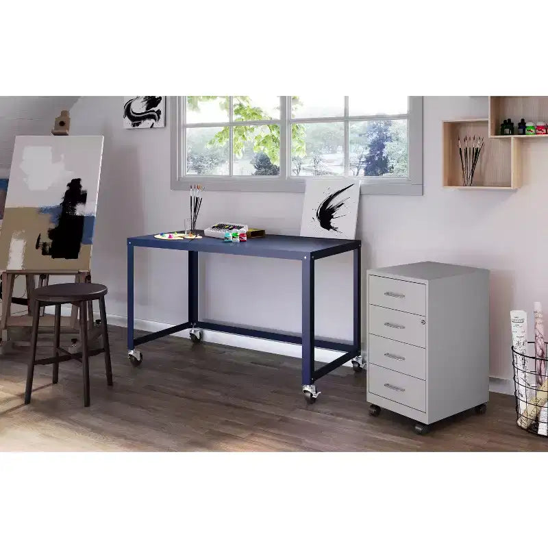 Solutions de rangement 18 po de profondeur, Organisateur mobile en métal à 4 tiroirs avec 4 tiroirs de classement, Verrouillable, Argent arctique