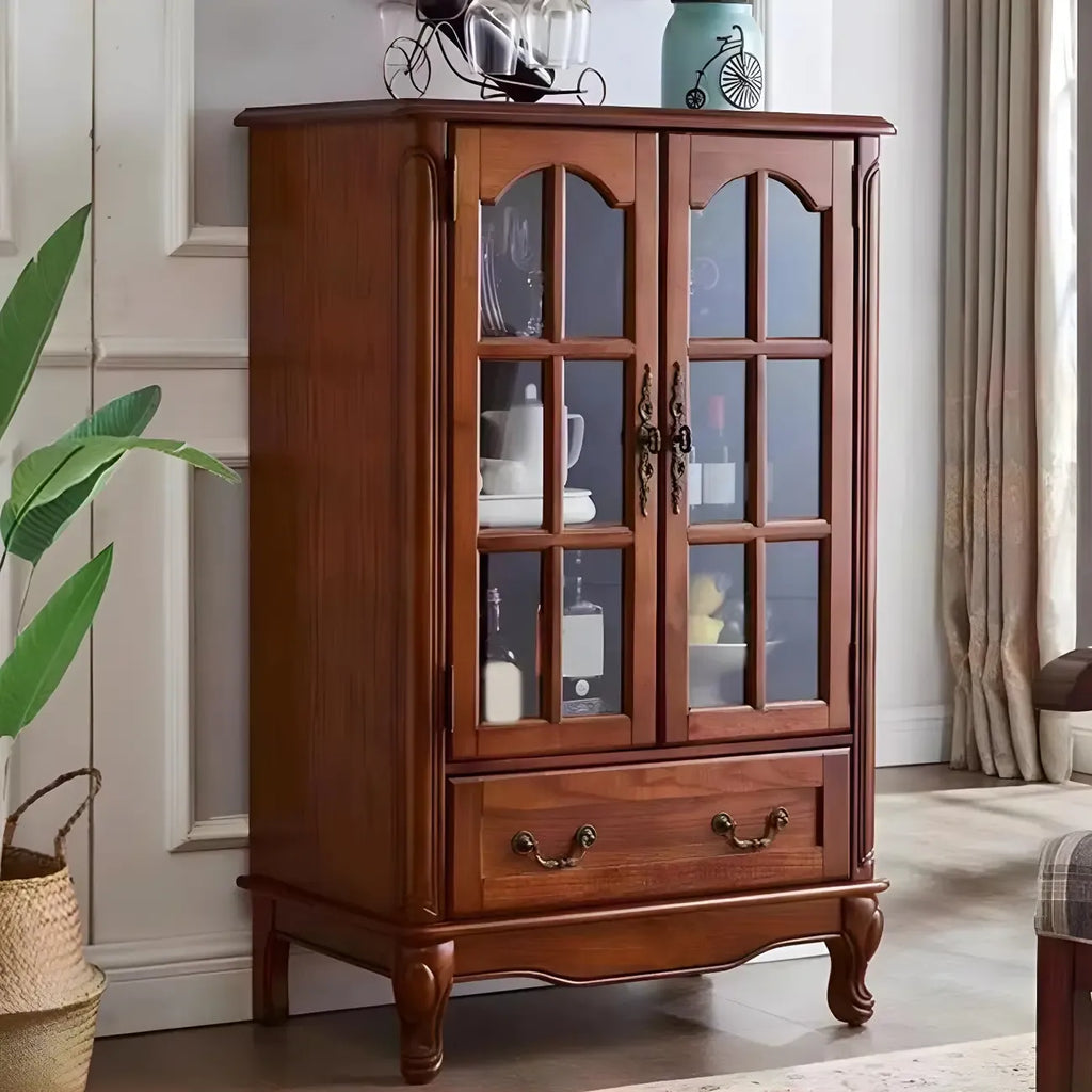 Vitrine en bois marron traditionnel avec portes vitrées