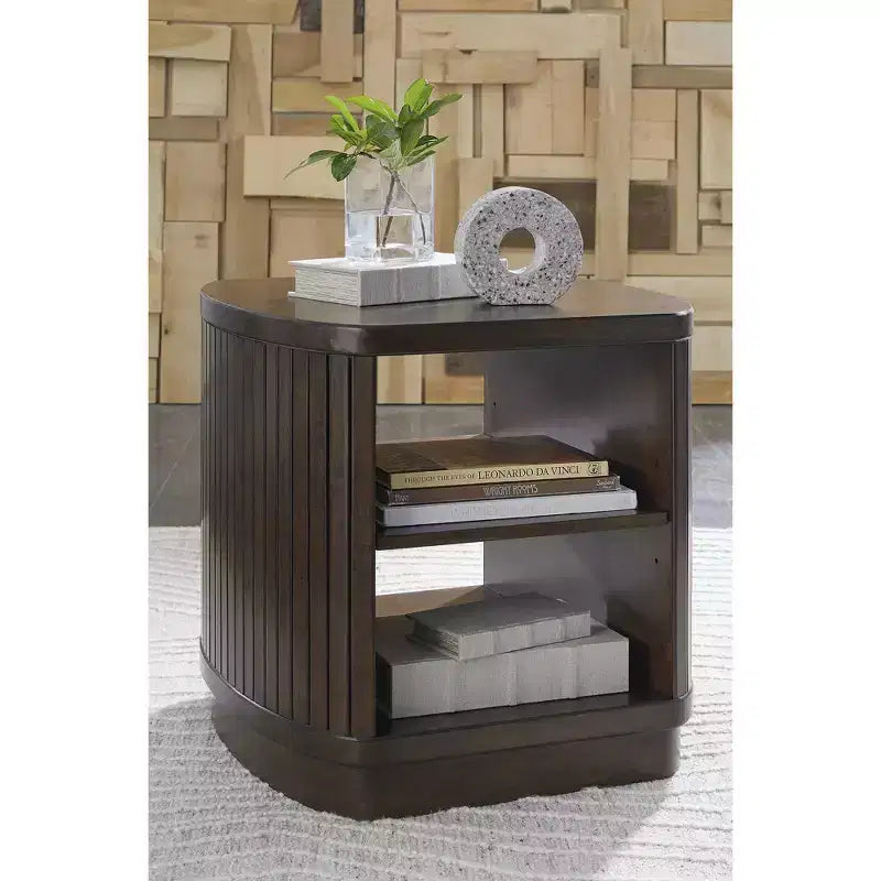 Signature Design by Ashley Korestone Table d'appoint contemporaine avec étagère de rangement, marron foncé