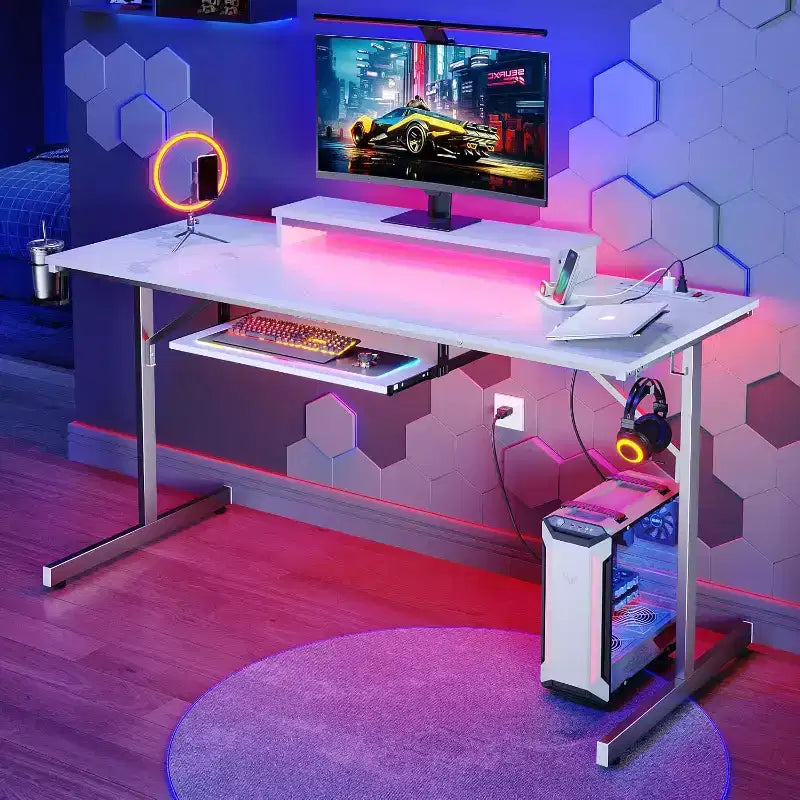 Bureau gaming Bestier 63 avec lumières LED et prises, bureau d'ordinateur avec support d'écran et tiroir clavier pour le bureau à domicile