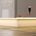 Meuble TV moderne Famapy brillant avec tiroirs et bande lumineuse inférieure.