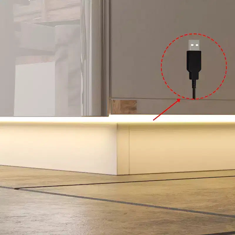 Meuble TV moderne Famapy brillant avec tiroirs et bande lumineuse inférieure.