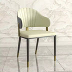 LeisureMod Aria Chaises de salle à manger modernes, lot de 4, revêtement en cuir PU, pieds en métal, sièges confortables pour cuisine et salle à manger
