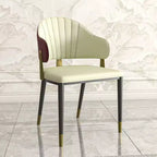 LeisureMod Aria Chaises de salle à manger modernes, lot de 4, revêtement en cuir PU, pieds en métal, sièges confortables pour cuisine et salle à manger