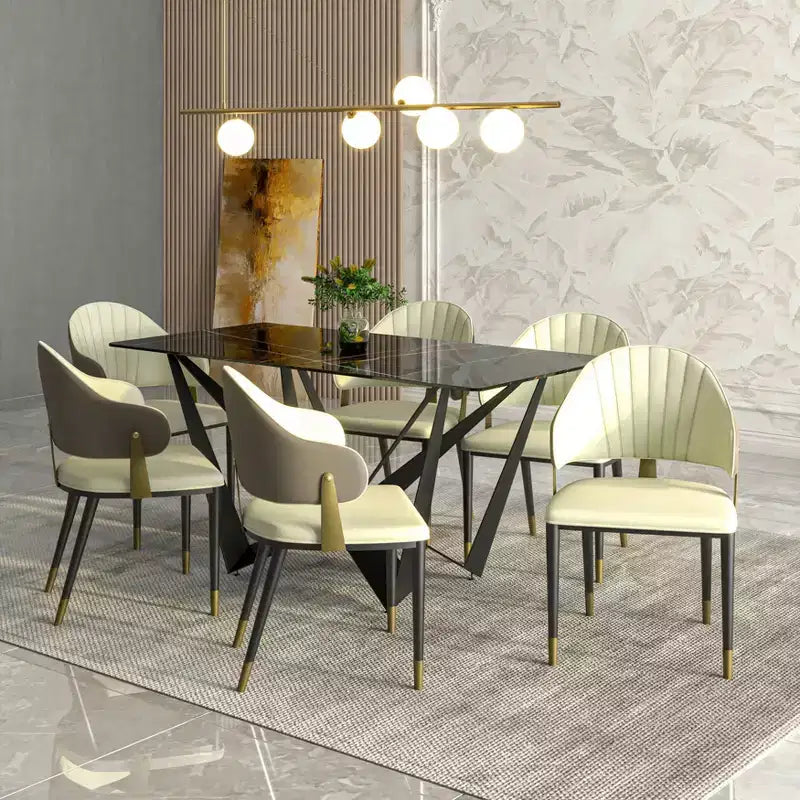 LeisureMod Aria Chaises de salle à manger modernes, lot de 4, revêtement en cuir PU, pieds en métal, sièges confortables pour cuisine et salle à manger