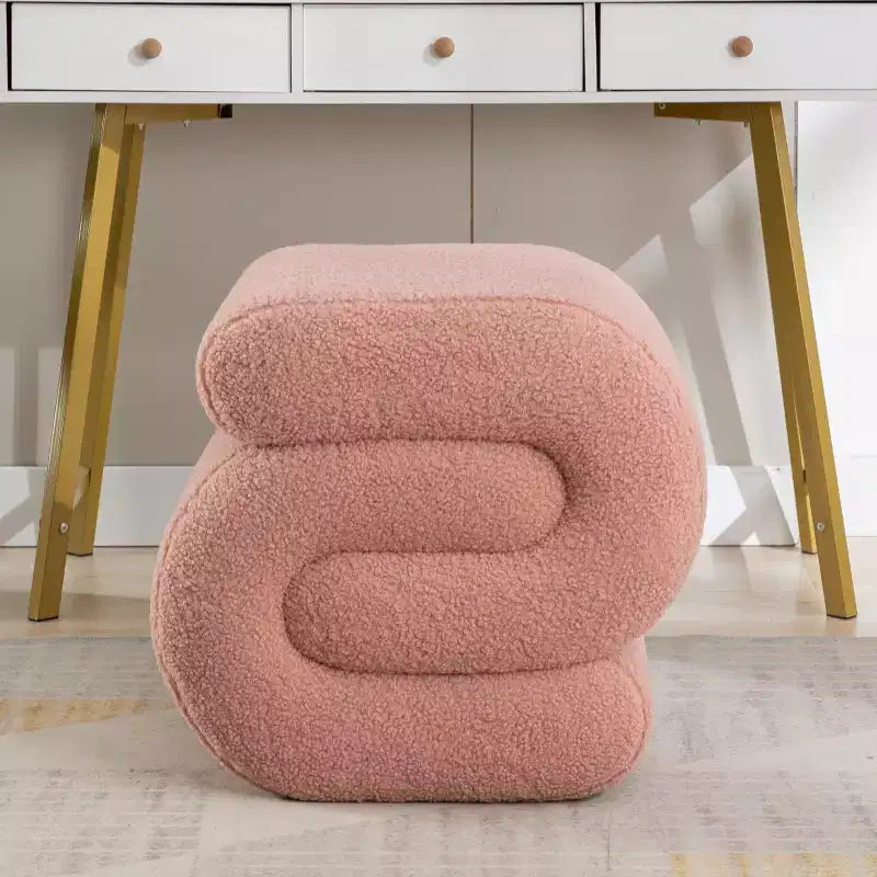 GDFStudio Mila 19.3 Ottoman/Repose-pieds Teddy en forme de S