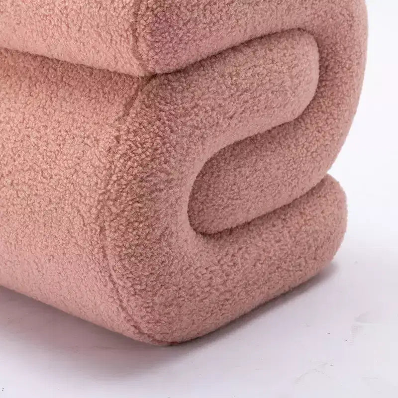GDFStudio Mila 19.3 Ottoman/Repose-pieds Teddy en forme de S