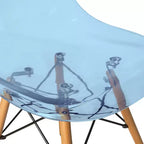 Ensemble de salle à manger 3 pièces Dover de LeisureMod – Table de bistrot ronde en verre transparent de 31 po avec 2 chaises en acrylique avec pieds en bois, cuisine et salle à manger modernes