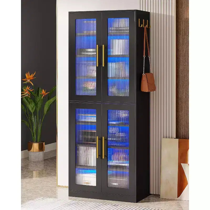 Bibliothèque Lantine avec portes et lumière LED, étagère haute de 170 cm avec 8 niveaux réglables et crochets de suspension