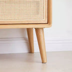 Table de chevet GDFStudio Nydia en bois de chêne massif et rotin avec deux tiroirs, hauteur 54 cm