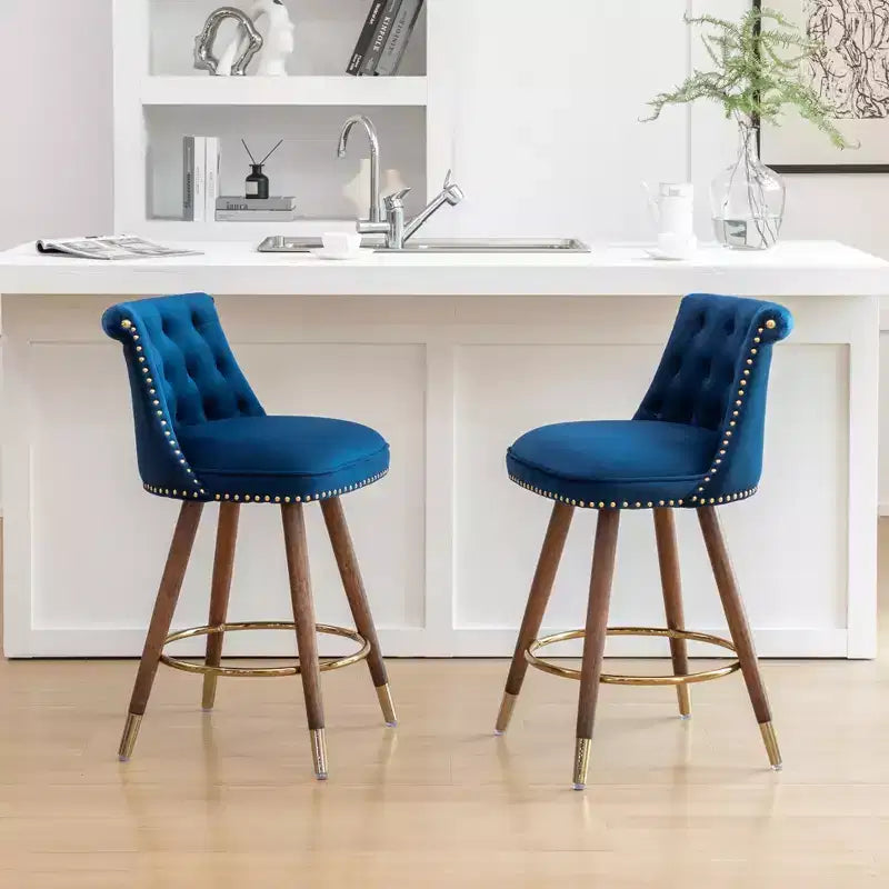 Lot de 2 tabourets de comptoir Elvara touffetés avec boutons et clous décoratifs, par Roundhill Furniture