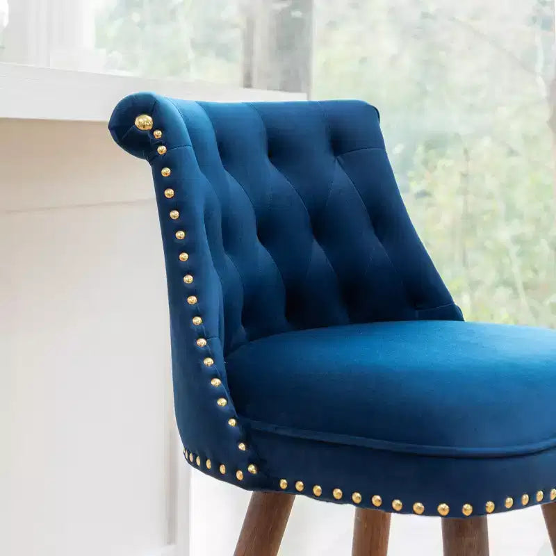 Lot de 2 tabourets de comptoir Elvara touffetés avec boutons et clous décoratifs, par Roundhill Furniture