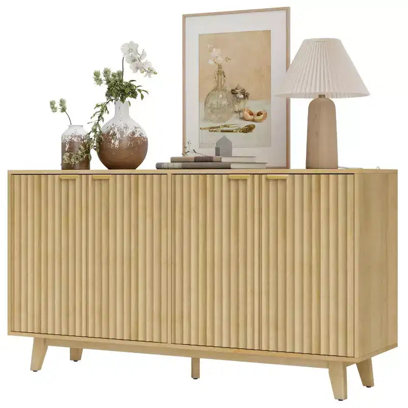 Bahut Homcom à portes cannelées avec rangement, buffet de rangement moderne de 140 cm avec 4 portes, 2 étagères réglables et 5 pieds en bois