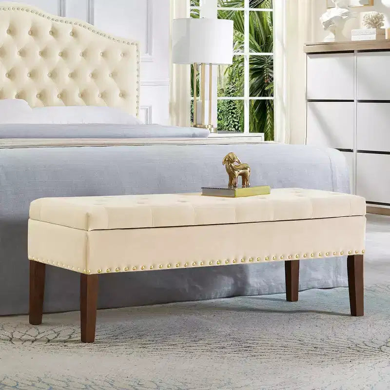 GDFStudio Peter Pouf capitonné en velours de 122 cm avec clous et pieds en bois
