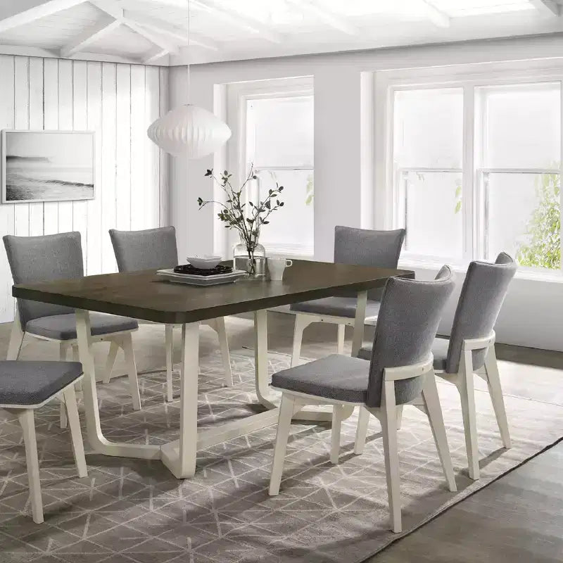 Chaises de salle à manger Astrid en tissu capitonné et en bois de GDFStudio (lot de 2)