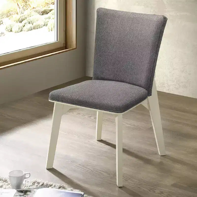 Chaises de salle à manger Astrid en tissu capitonné et en bois de GDFStudio (lot de 2)