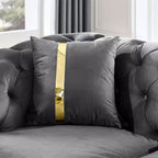Canapé Chesterfield luxueux en velours de 229 cm avec capitonnage, accents dorés et 2 coussins - Velours italien haut de gamme 280g pour salons élégants