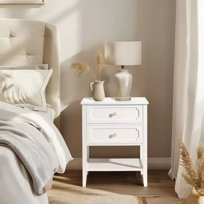 Karl Home | Table de chevet en bois massif avec deux tiroirs