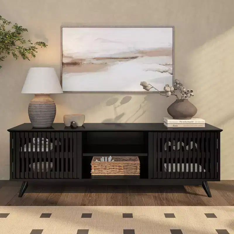 Meuble TV moderne mi-siècle en bois massif Plank+Beam 59 avec 2 portes