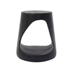Table d'appoint évidée, texture aspect bois, coloris noir