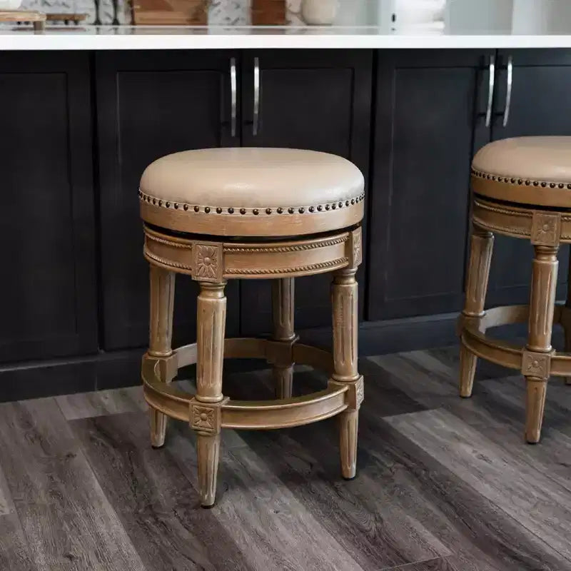 Tabourets de bar pivotants sans dossier Maven Lane 26 Pullman hauteur comptoir en similicuir