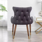 Fauteuil d'appoint contemporain en velours Okak avec garniture cloutée, coussins profonds, fauteuil élégant avec pieds en bois massif pour salon, chambre à coucher