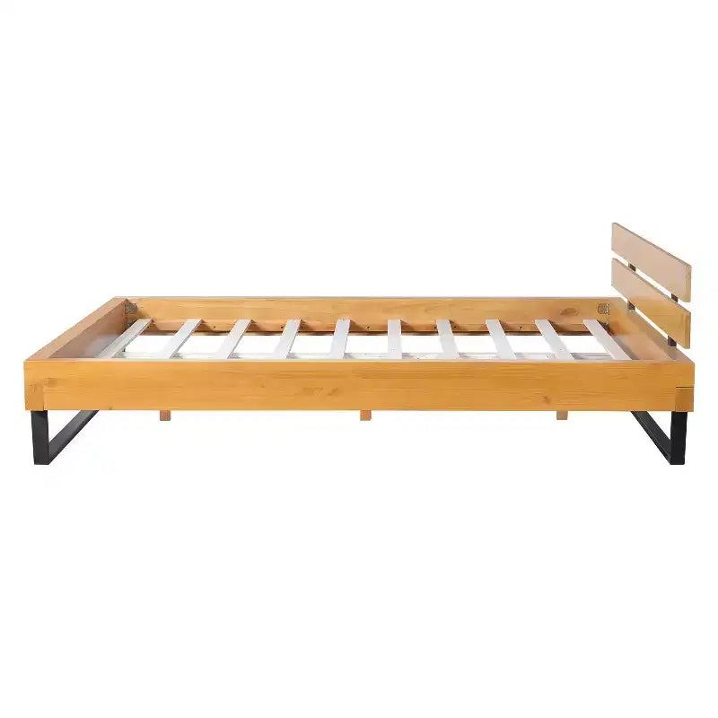 Cadre de lit Christopher Knight Home Myora moderne industriel en bois de pin avec base en fer