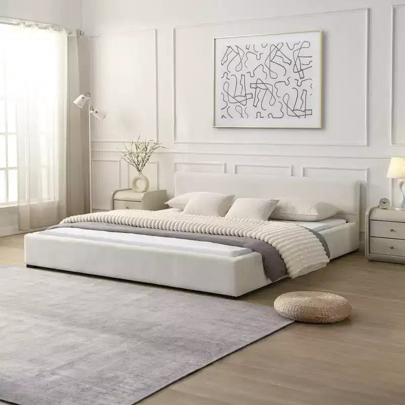Lit plateforme moderne rembourré Christopher Knight Home Gianni avec tête de lit à bord large