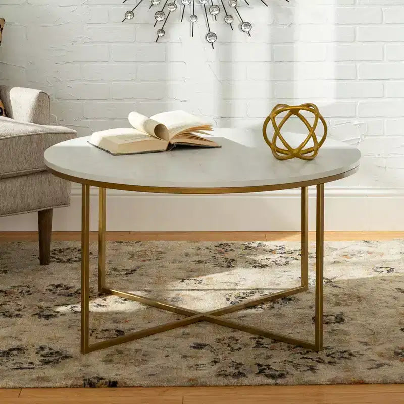 Table basse ronde/rectangulaire Okak avec base en métal en forme de X et plateau en faux marbre, style moderne du milieu du siècle pour salon