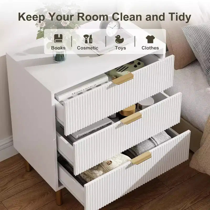 Commode Acekool en bois cannelé à 3 tiroirs, commode moderne de 71 cm de large, organiseur de rangement pour chambre à coucher avec poignée dorée pour salon, entrée, couloir