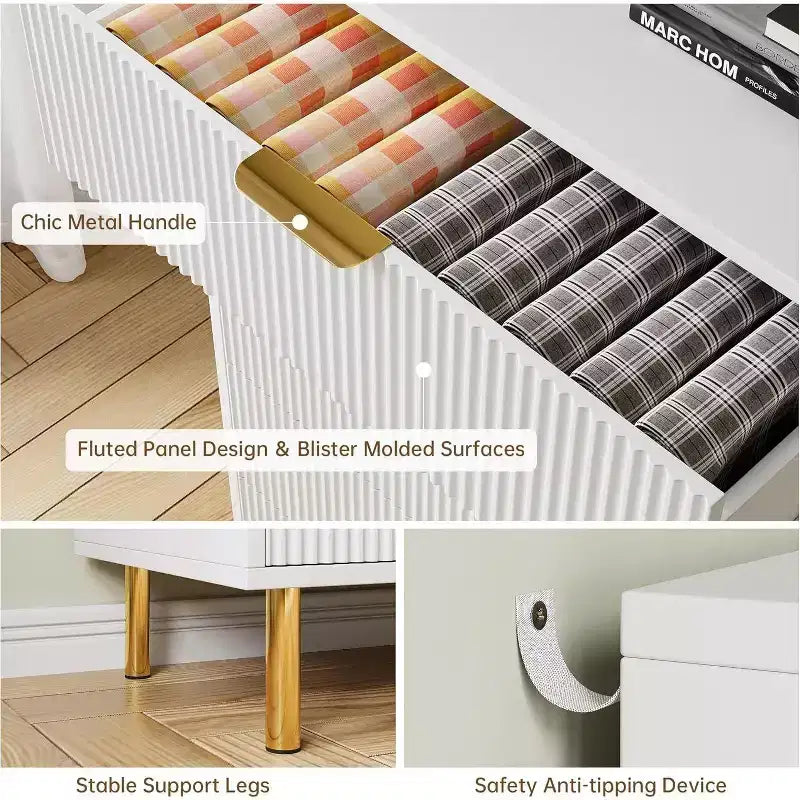 Commode Acekool en bois cannelé à 3 tiroirs, commode moderne de 71 cm de large, organiseur de rangement pour chambre à coucher avec poignée dorée pour salon, entrée, couloir