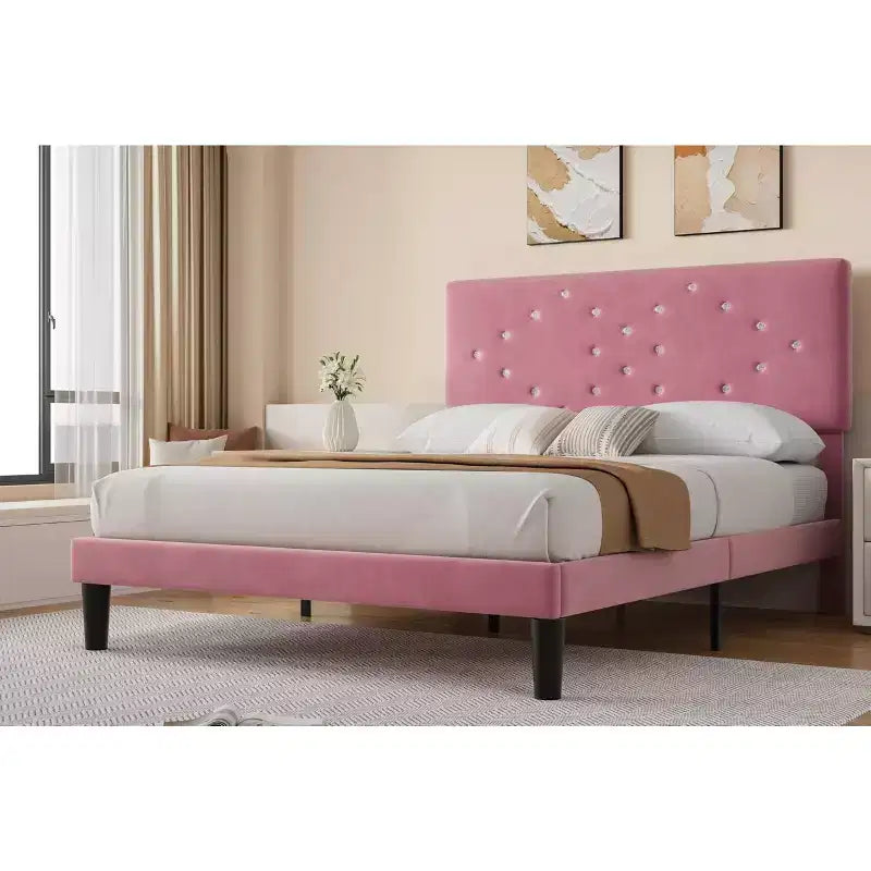 Cadre de lit en velours GustoWave, capitonnage vertical et lattes en bois robustes