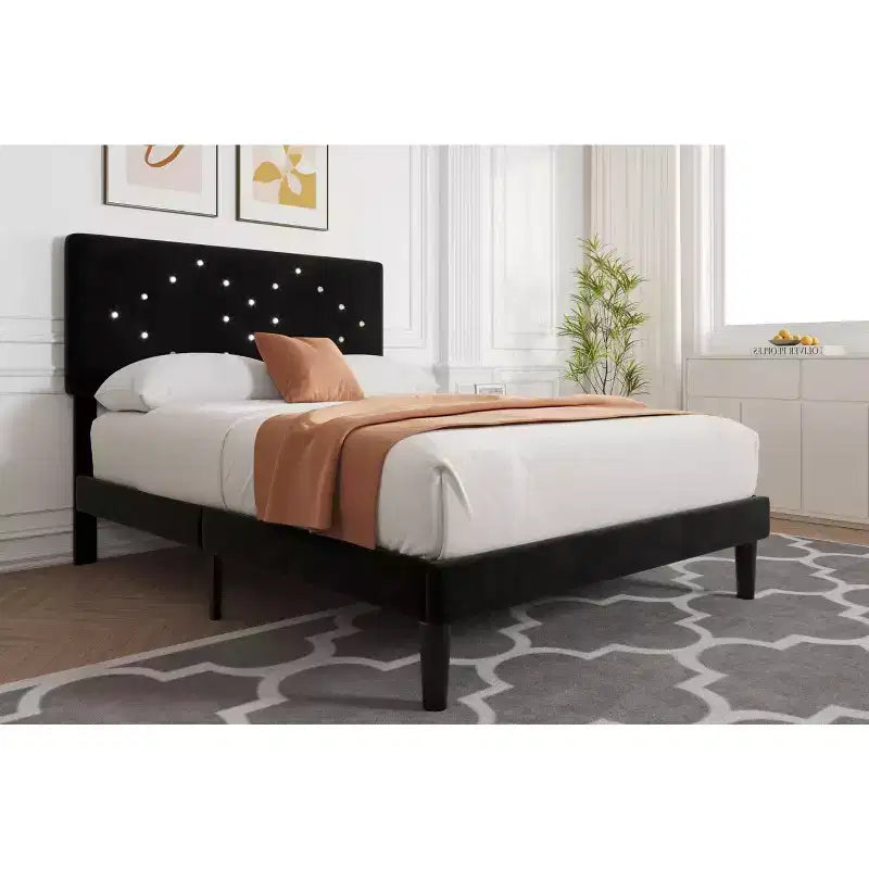 Cadre de lit en velours GustoWave, capitonnage vertical et lattes en bois robustes